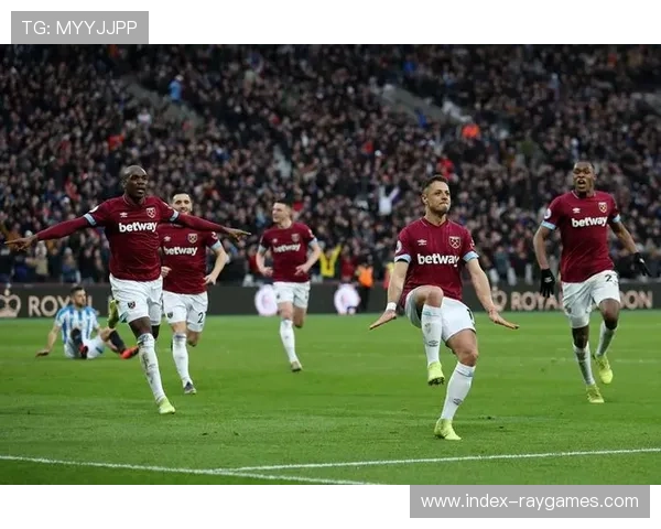 弗赖堡主帅谈欧联杯逆转：展现球队坚韧不拔精神