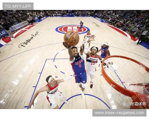 坎宁安杜伦挡拆配合，活塞雄鹿鏖战至最后时刻